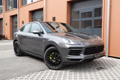 Porsche Cayenne Coupé E-Hybrid — SUV sportif rechargeable, 83'990 km, équipement premium — cruscotto