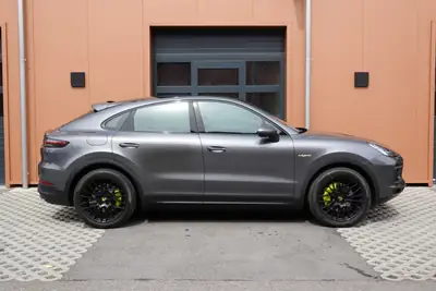 Porsche Cayenne Coupé E-Hybrid — SUV sportif rechargeable, 83'990 km, équipement premium — interni