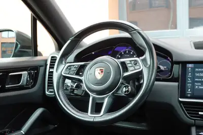 Porsche Cayenne Coupé E-Hybrid — SUV sportif rechargeable, 83'990 km, équipement premium — Miniatura 11