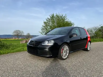 VW Golf 3.2 V6 R32 DSG 4motion — Sportive intégrale, 250 ch et fraîchement révisée — vista posteriore