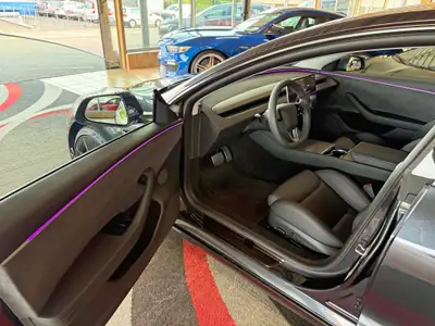 Tesla Model 3 Performance Highland 2025 — Électrique haute performance, quasi neuve — Miniatura 8