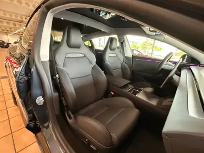 Tesla Model 3 Performance Highland 2025 — Électrique haute performance, quasi neuve — Miniatura 16