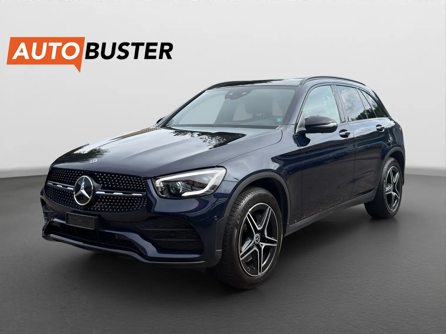 Mercedes-Benz GLC 300 AMG Line — SUV hybride 4Matic, entretien impeccable