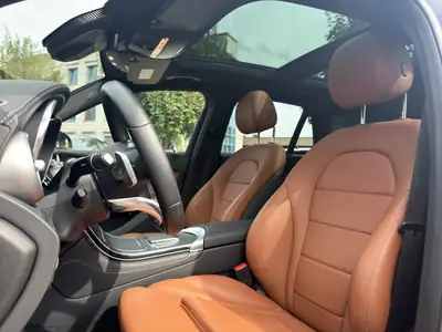 Mercedes-Benz GLC 300 AMG Line — SUV hybride 4Matic, entretien impeccable — Miniatur 10
