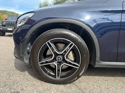 Mercedes-Benz GLC 300 AMG Line — SUV hybride 4Matic, entretien impeccable — Miniatur 16