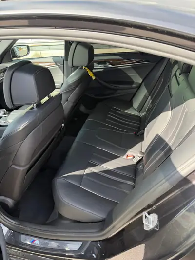 BMW M550i xDrive SAG — Berline sportive 462 ch, 88 000 km, sans sinistre — Miniature 10