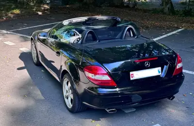 Mercedes-Benz SLK 200 Kompressor — Cabriolet sportif automatique, 57'900 km seulement — arrière