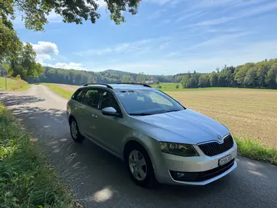 Skoda Octavia Elegance 1.6 TDI DSG — Break robuste, diesel économe, entretien complet — vue extérieure
