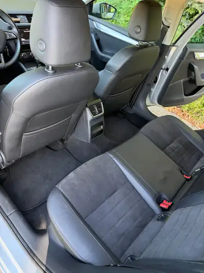 Skoda Octavia Elegance 1.6 TDI DSG — Break robuste, diesel économe, entretien complet — Miniature 9