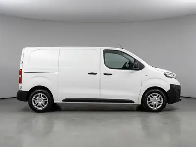 PEUGEOT E-EXPERT 50 kWh Premium — Utilitaire électrique compact, idéal pour professionnels — Innenraum