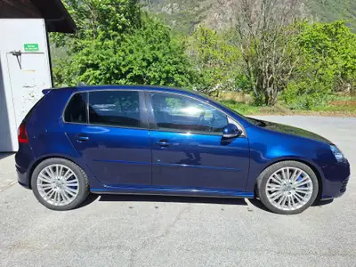 VW Golf 3.2 V6 R32 DSG 4motion — Performance 250 ch, transmission intégrale — côté