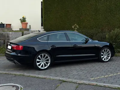 Audi A5 Sportback 2.0 TFSI Quattro — Berline sportive premium, première main AMAG — Innenraum