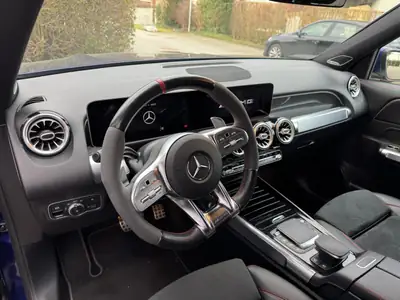 Mercedes-Benz GLB 35 AMG — SUV compact sportif 4x4, seulement 63'000 km — vista posteriore
