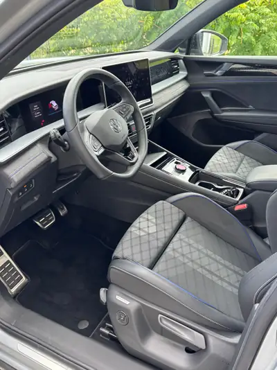 VW Tayron 1.5 TSI eHybrid 272 ch — SUV rechargeable, autonomie électrique >100 km — intérieur
