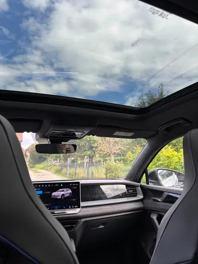 VW Tayron 1.5 TSI eHybrid 272 ch — SUV rechargeable, autonomie électrique >100 km — Miniature 8
