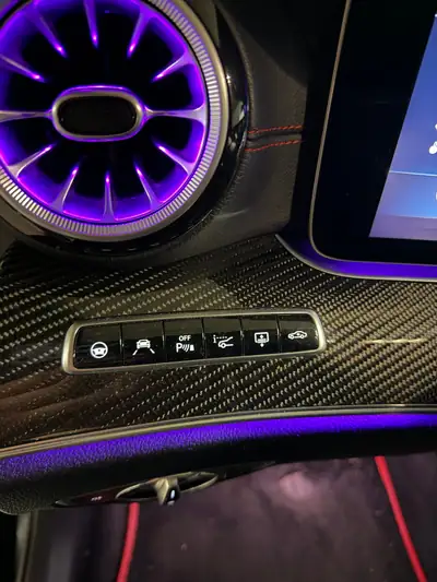 Mercedes-Benz E 43 AMG 4matic — Berline sportive 401 ch, transmission intégrale — dashboard