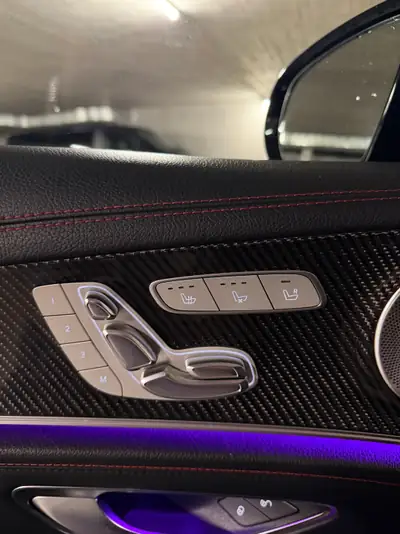 Mercedes-Benz E 43 AMG 4matic — Berline sportive 401 ch, transmission intégrale — detail