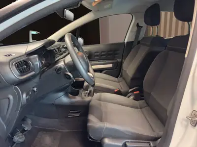 Citroën C3 1.2i PureTech You! — Citadine maligne, faible kilométrage et finition soignée — Miniatura 7