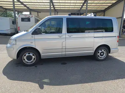 VW T5 2.5 TDI 174 Comfortline — Monospace 7 places robuste, sans sinistre — Heckansicht