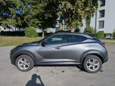 Nissan Juke 1.0 DIG-T N-Connecta — Compact SUV urbain, frais de contrôle passés — côté
