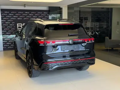 VW Tiguan 1.5 TSI evo2 mHEV R-Line — SUV hybride essence, 18 600 km seulement — Detail