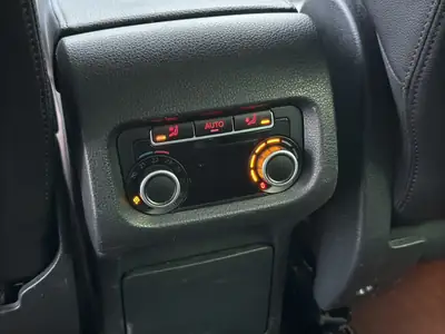 VW Sharan 2.0 TDI 4Motion — Monospace 7 places, 4x4 intégral et traction sûre — Miniatura 25