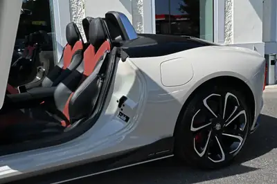 MG Cyberster 77kWh 4WD — Cabriolet électrique sportif, premier propriétaire suisse — détail