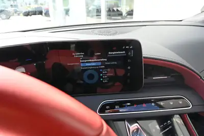 MG Cyberster 77kWh 4WD — Cabriolet électrique sportif, premier propriétaire suisse — Miniature 12