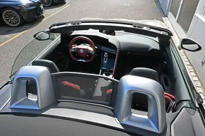 MG Cyberster 77kWh 4WD — Cabriolet électrique sportif, premier propriétaire suisse — Miniature 19