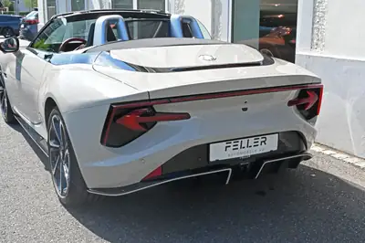 MG Cyberster 77kWh 4WD — Cabriolet électrique sportif, premier propriétaire suisse — Miniature 23