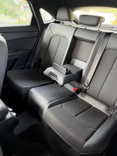 Audi Q3 Sportback 35 TFSI S line — SUV coupé premium, 1ère main, 60 000 km — cruscotto