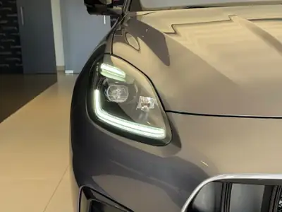 Maserati Grecale 3.0 Trofeo — SUV sportif 531 ch, première main, garantie constructeur — Innenraum
