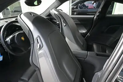 Porsche 911 Carrera 4 GTS PDK — Coupé sportif all-wheel drive, 430 ch, entretien complet — Miniatura 18
