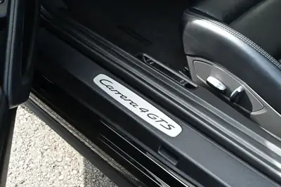 Porsche 911 Carrera 4 GTS PDK — Coupé sportif all-wheel drive, 430 ch, entretien complet — Miniatura 27