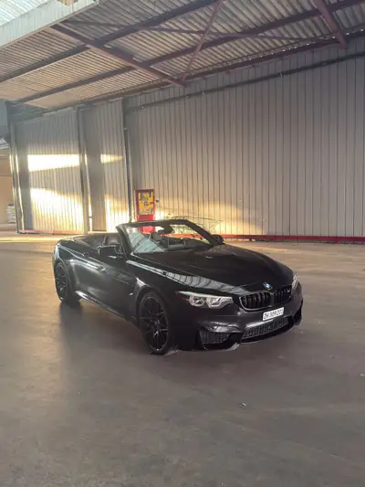 BMW M4 Competition Cabriolet — 450 ch, toiture électrique, occasion rare — vue extérieure