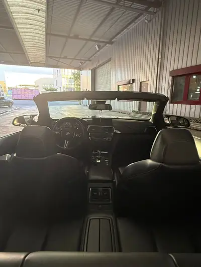BMW M4 Competition Cabriolet — 450 ch, toiture électrique, occasion rare — Miniature 11