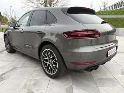 Porsche Macan 3.6 V6 Turbo — SUV sportif 400 ch, sans sinistre, 115'000 km — rear view