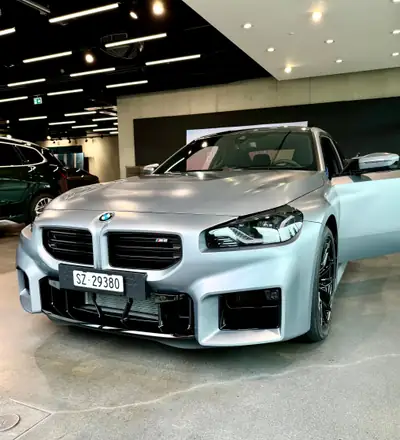 BMW M2 Coupé Steptronic — Performance 460 ch, M Race Track Paket, Premier propriétaire — exterior view