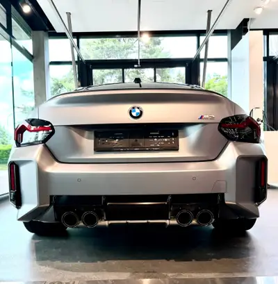 BMW M2 Coupé Steptronic — Performance 460 ch, M Race Track Paket, Premier propriétaire — interior