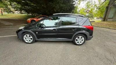 Peugeot 207 SW 1.6 16V Outdoor — Monospace compact robuste, toit panoramique, 115'000 km — Miniatura 7