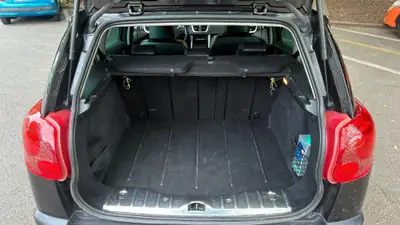 Peugeot 207 SW 1.6 16V Outdoor — Monospace compact robuste, toit panoramique, 115'000 km — Miniatura 9