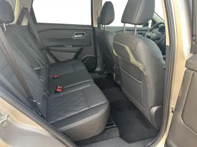 Nissan X-Trail 1.5e-Power 4WD — SUV hybride 158 ch, quasi neuf à 10 km — Miniatura 9