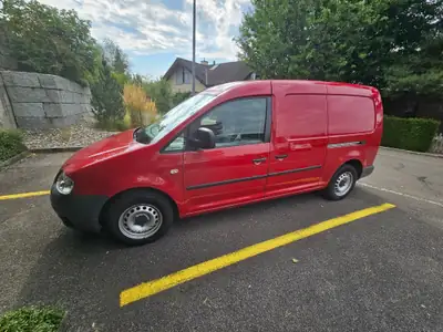 VW Caddy 1.6 essence — Monospace compact fiable, faible kilométrage — vue extérieure