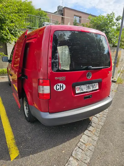 VW Caddy 1.6 essence — Monospace compact fiable, faible kilométrage — détail