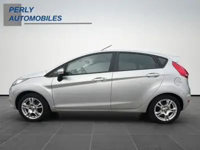Ford Fiesta 1.4 16V Trend 2012 — Citadine fiable avec 2 jeux de roues inclus — vista posteriore