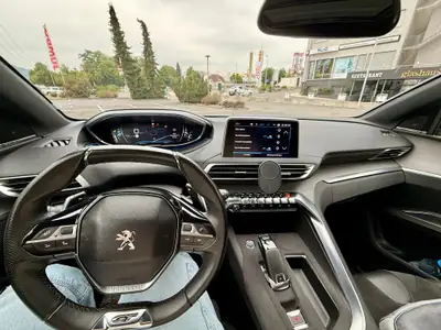 Peugeot 5008 2.0 BlueHDi 180 GT — Spacieux 7-places, diesel performant, équipement premium — arrière