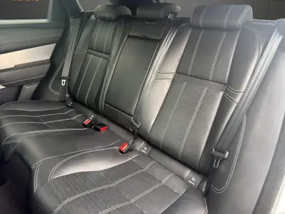 Land Rover Range Rover Velar R-Dynamic P 300 HSE — Élégance britannique et technologie premium — Miniatur 18