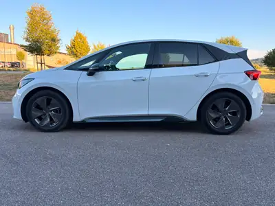CUPRA Born Sensacion 2023 — Électrique performante, 24 900 km seulement — Heckansicht