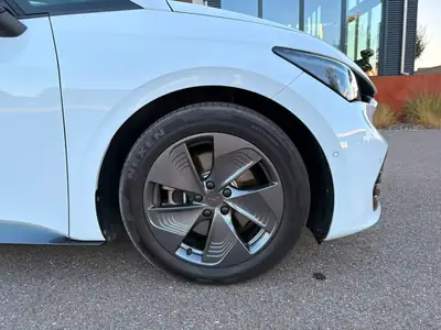 CUPRA Born Sensacion 2023 — Électrique performante, 24 900 km seulement — Detail