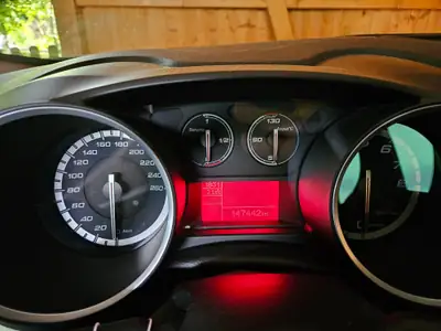 Alfa Romeo Giulietta 1.4 TB Progression — Élégance italienne, moteur turbo dynamique — intérieur